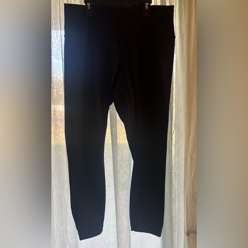 Lululemonn Wonder Under size 14